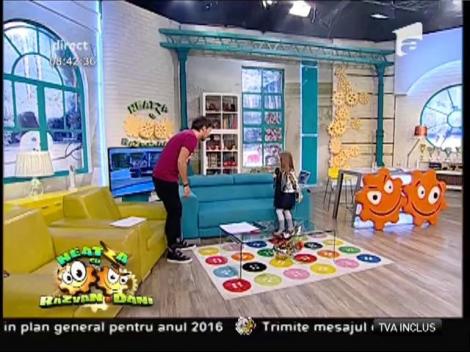 Până într-un metru înălțime, talent cu carul! Maria Nicole, cea mai mică cântăreață de pe scena de la "Neatza"