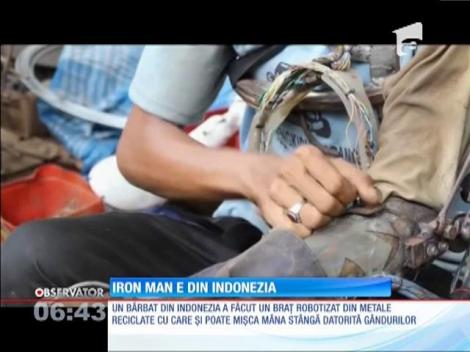 Un bărbat din Indonezia și-a creat un braţ robotizat din metale reciclate