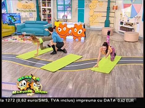 Fetele de la Neatza, într-o ipostază extrem de sexy. În ce poziţii au fost surprinse Flavia şi Amalia