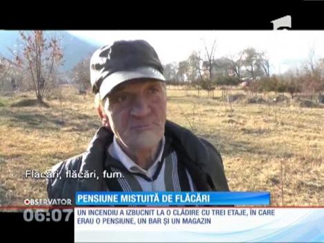 Un incendiu a devastat o pensiune din judeţul Neamţ