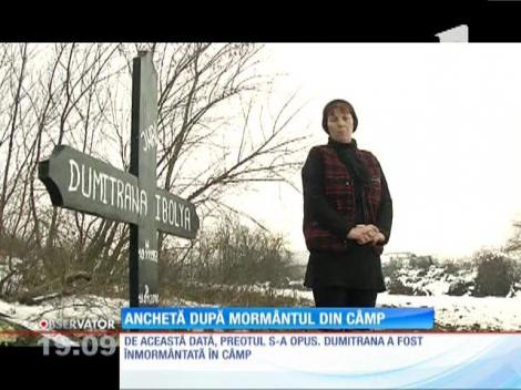 Cazul bătrânei înmormântate pe un câmp, în Dolj, a ajuns în atenţia poliţiei. Preotul refuză înhumările altor confesiuni în cimitir încă de acum doi ani