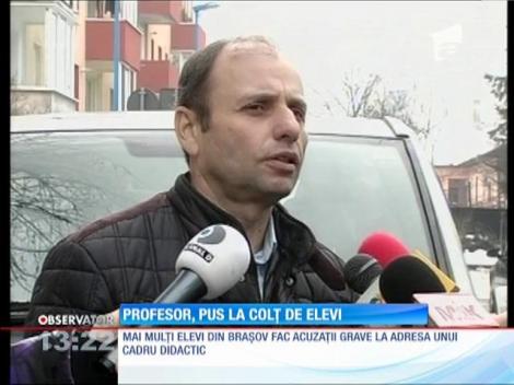 Mai mulţi elevi din Braşov fac acuzaţii grave la adresa unui cadru didactic