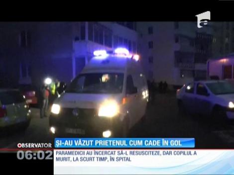 Un copil de 12 ani din Piatra-Neamţ a murit după ce a căzut de etajul 5