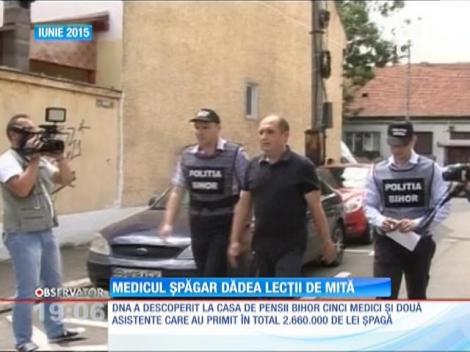 Medicul șpăgar din Bihor vrea să se întoarcă la muncă