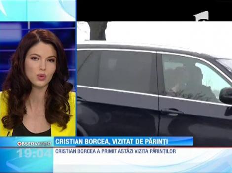 Familia Borcea s-a reunit la închisoare. Mihaela, fosta soţie, i-a adus în vizită la Jilava pe mama şi pe tatăl lui Cristi Borcea