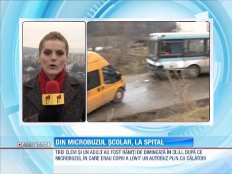 Un microbuz cu elevi a lovit un autobuz plin cu călători