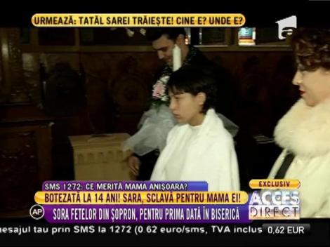 Emoționant! Botezatul fetiței de 14 ani, Sara, care a fost sclavă pentru mama ei