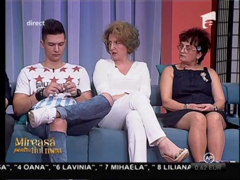 Războiul copiilor atrage intervenţia mamelor!