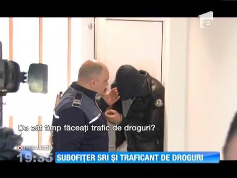 Subofiţer SRI, prins în timp ce încerca să vândă droguri