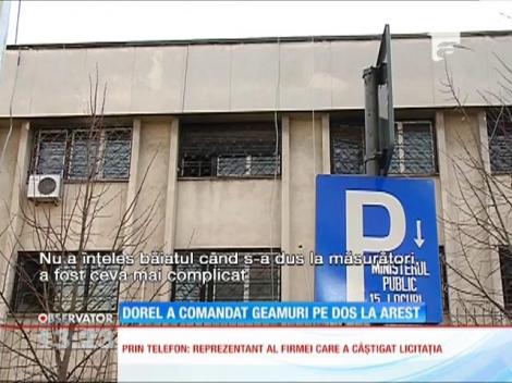 Dintr-o greşeală de comandă geamurile au fost montate cu deschidere în exterior la arestul poliţiei Capitalei
