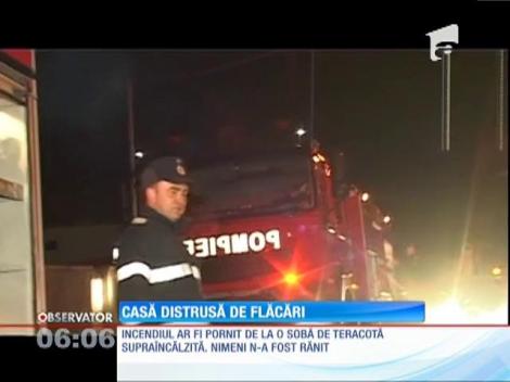 O casă din Tulcea s-a transformat într-o torță