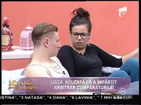 Război în casa fetelor. Oana: "Nu ştiu care e problema ta!"
