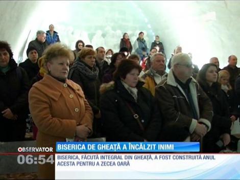 Biserica de gheaţă de la Bâlea Lac şi-a deschis porţile pentru credincioşi