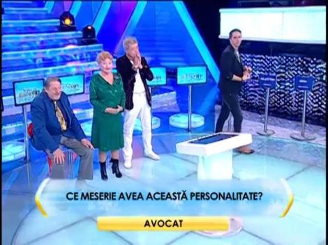 Ion Dichiseanu, Rodica Popescu Bitănescu și Sebastian Papaiani câștigă lupta cu cele 50 de blonde