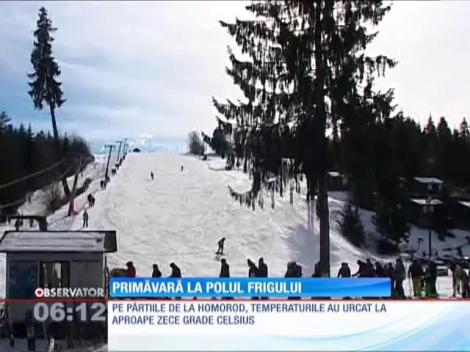 Turiştii veniţi la ski în Harghita au avut parte de zăpadă din belşug
