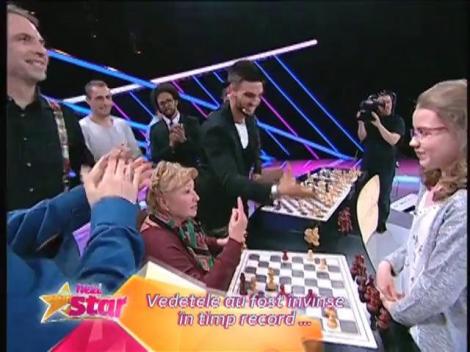 Situația este tristă și amară! Ema Obada, campioană europeană la șah, învinge şapte vedete pe scena "Next Star"!