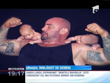 Luptătorul de 150 de kilograme Sandu Lungu, îmblânzit de gemeni