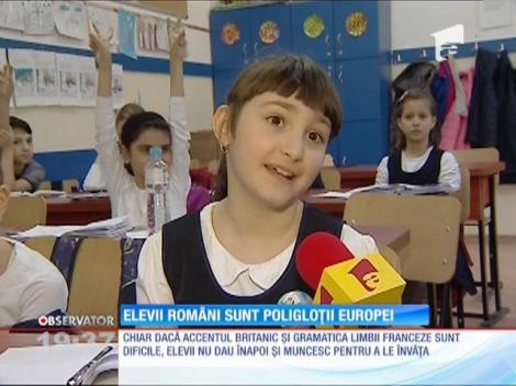 Elevii români, pe locul al doilea în Europa în topul numărului de limbi pe care le vorbesc