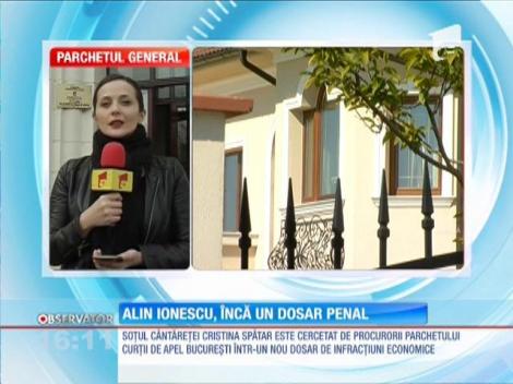 Percheziții la vila cântăreţei Cristina Spătar