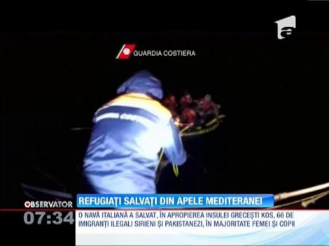 Refugiați salvați din apele Mării Mediterane