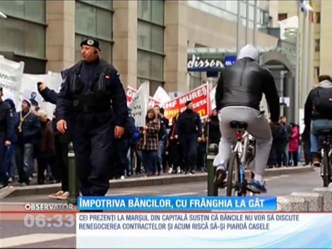 Protest împotriva băncilor, cu funia de gât