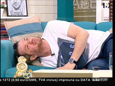 Bancul zilei! HahaHaaa: Ce face un indian cu fața lipită de asfalt, pe o autostradă din America?