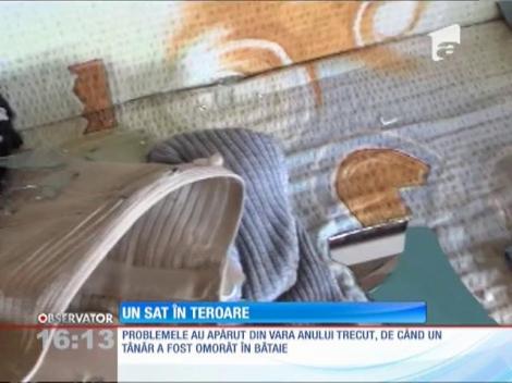 O şcoala şi mai multe locuinţe dintr-o localitate ieşeană, vandalizate de mai mulţi necunosuţi