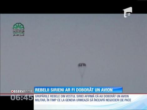 Un avion militar a fost doborât de rebelii sirieni