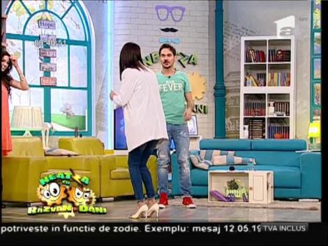 Concurs de dărâmat popice. Natalia Barbu și matinalii, luptă „la baionetă” într-o partidă de bowling!