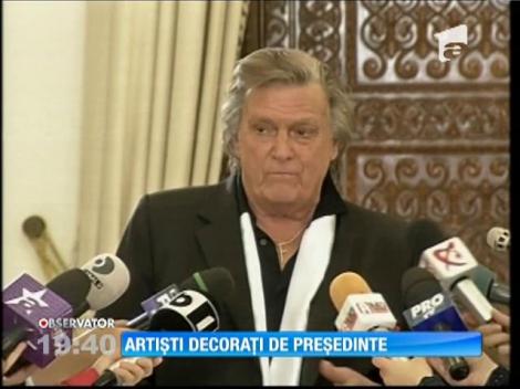 Stela Popescu, Florin Piersic şi trupa rock Cargo, decoraţi de preşedintele Klaus Iohannis