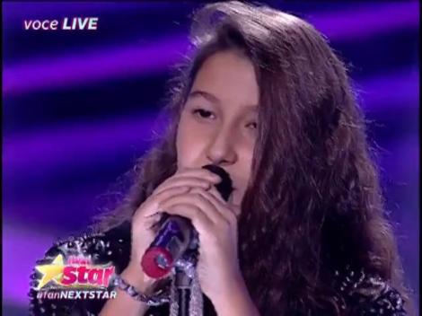 Cu bocanci, pantaloni de piele și lanțuri, Iulia arată ca un rockstar! Linkin Park, o vreți în trupă?