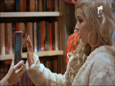 Gina atinge cartea: Chemarea cucului