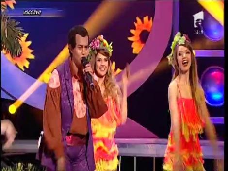 Feli Donose se transformă în Harry Belafonte - "Jump in the line"