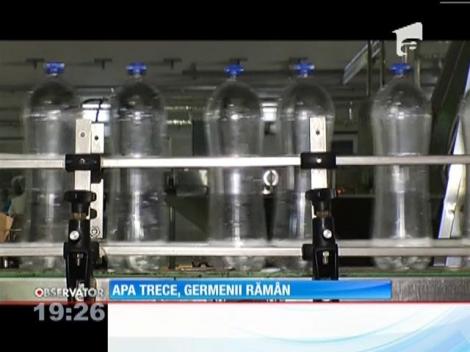 Bacterii găsite la cinci sortimente de apă, vândute în supermarketurile din Bucureşti