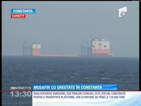 Cea mai mare navă de transport din lume ajunge în portul Constanţa