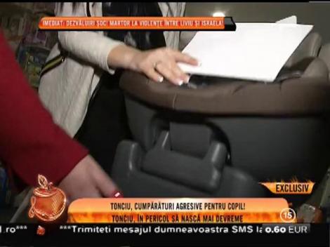 Andreea Tonciu a început deja să mobileze camera fetiţei ei, Rebeca Maria