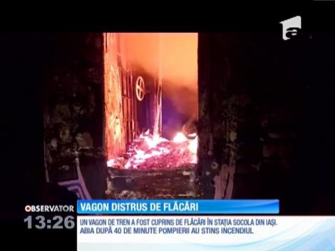 Un vagon de tren a fost cuprins de flăcări în staţia Socola din Iaşi