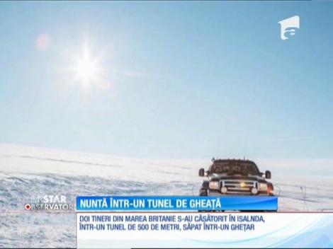 Doi tineri din Marea Britanie s-au căsătorit într-o peşteră de gheaţă