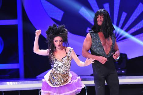 Rareș Dragomir se transformă în Rick James - "Super Freak"