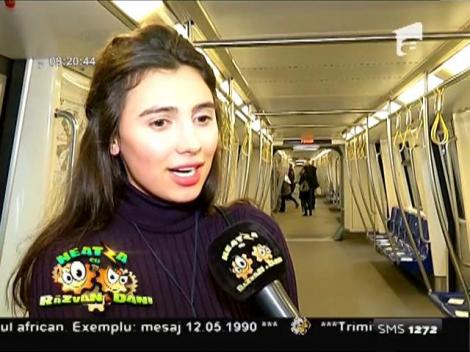 Ai mers azi cu metroul? Atunci poate ai văzut "scrisorile călătoare"