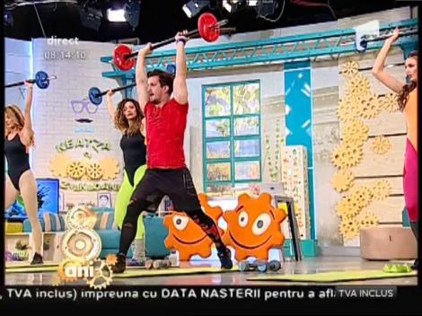 Fetele noastre, zeițele sexy ale dimineții! Încearcă exerciții pentru tonifiere chiar la tine acasă