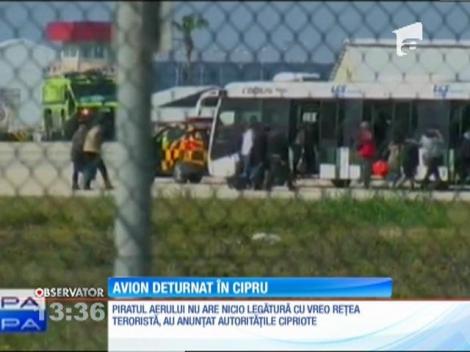 Un avion cu 62 de oameni la bord a fost deturnat în Cipru