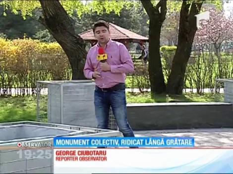 Monumentul dedicat victimelor din Club Colectiv, ridicat lângă grătare