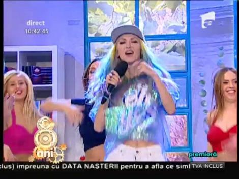 E nebunie!  Andreea Bălan a lansat piesa și dansul "Zizi"