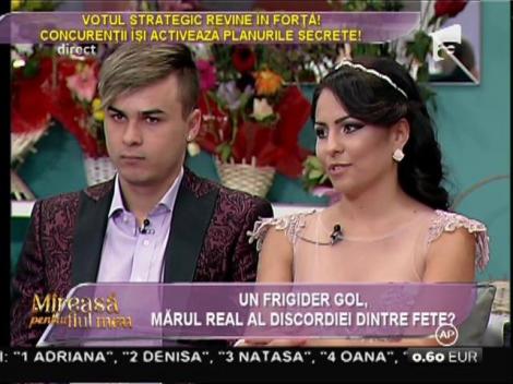 Fetele și băieții au primit noi frigidere!