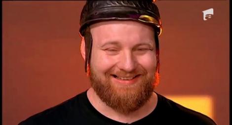 Vikingul toboșar, de senzație! A făcut spectacol, în timp ce a mâncat și a băut!