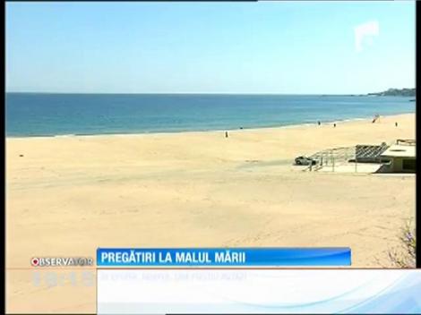 Pregătiri la malul mării pentru minivacanța de 1 Mai