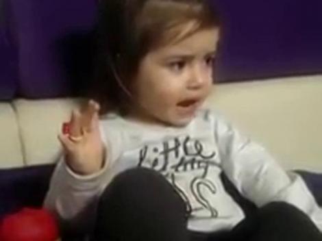 "Hop, hop, o eloină, eloina miaaa!" Are doi anişori, vine din Raionul Ungheni şi a făcut un cover Carla's Dreams. VIRAL