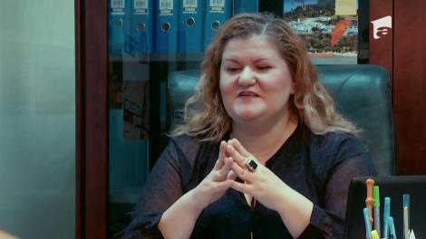 Roby Roberto şi Malone cumpără bilete de vacanţă