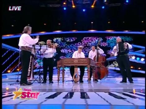 Din laborator, direct pe scenă! Matei Vasilescu uimeşte cu un mini-concert la ţambal